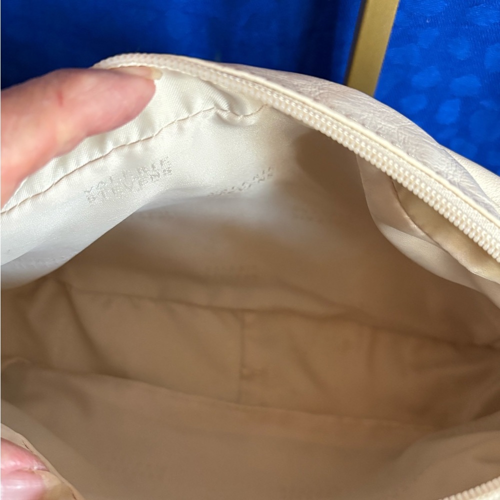 Valerie Stevens Cream Leather Bag  with Gold Accent - Picture 5 of 7
